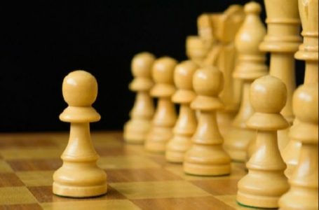 Các nước cờ vua hay giúp bạn lấy lợi thế ván đấu đơn giản